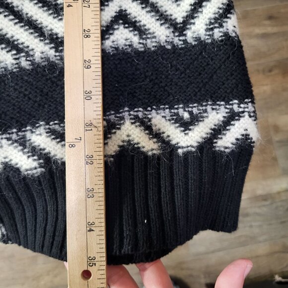 Chico's Size 2 Women's Black Blue Chevron Geometric Knit Long Cardigan Sweater - Picture 7 of 9